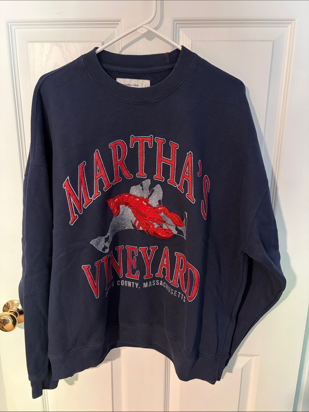 Abercrombie & Fitch Navy Martha’s Vineyard Crewneck Sweatshirt with Red Graphic - Picture 4 of 7